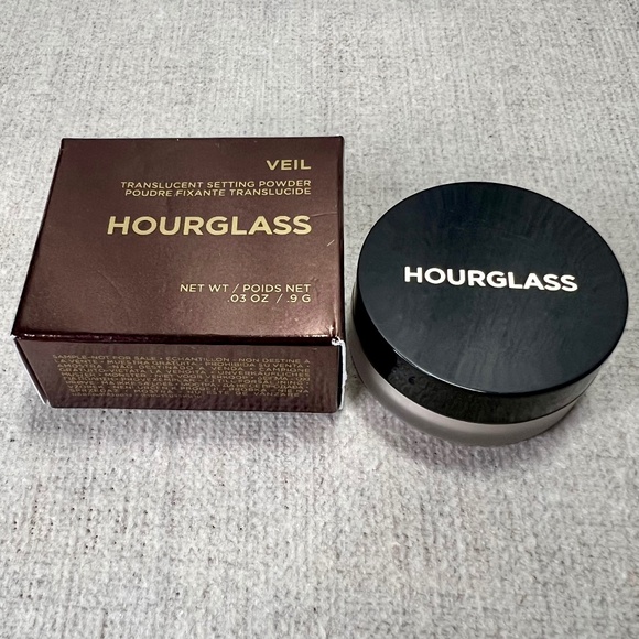 Hourglass Other - ❤️3 for $30❤️ HOURGLASS Veil Translucent Setting Powder mini